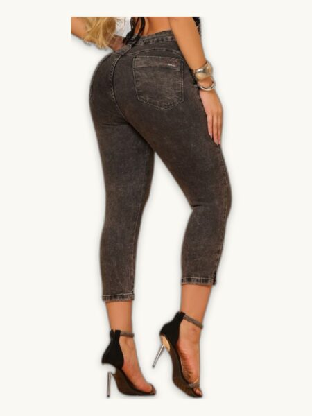 Calça Capri Preto Marmorizado — a peça